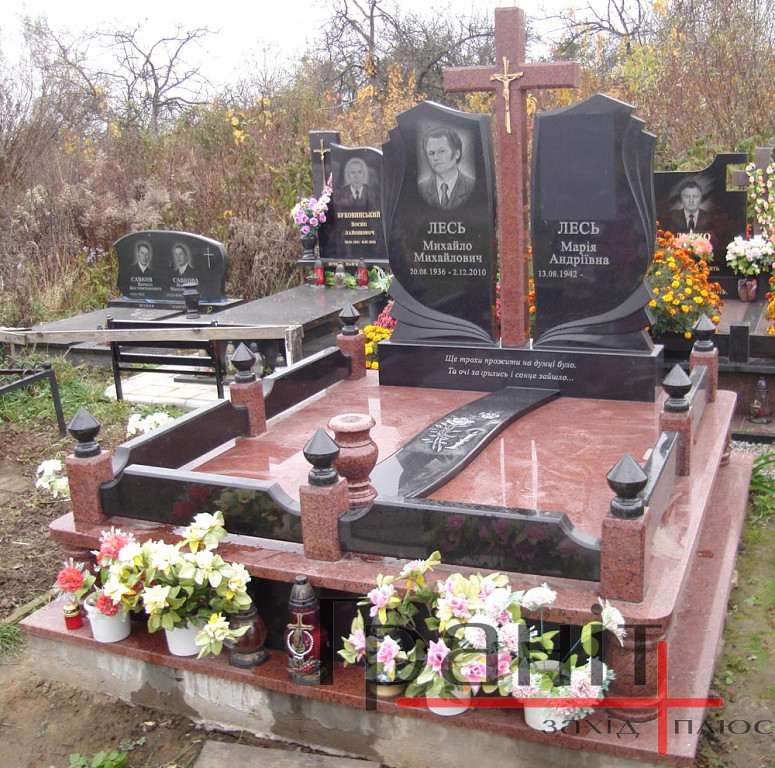 двойной памятник 4.jpg