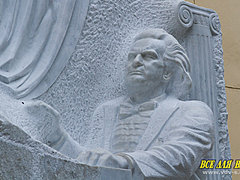 памятник Павлу Серебрякову.jpg