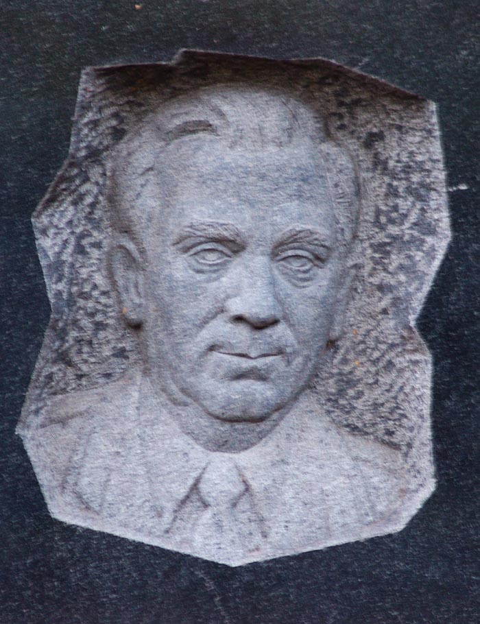 барельеф 5.jpg