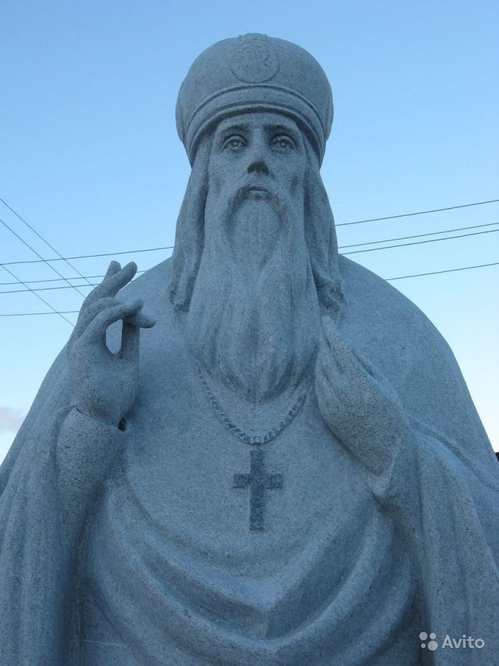 скульптура святого.jpg