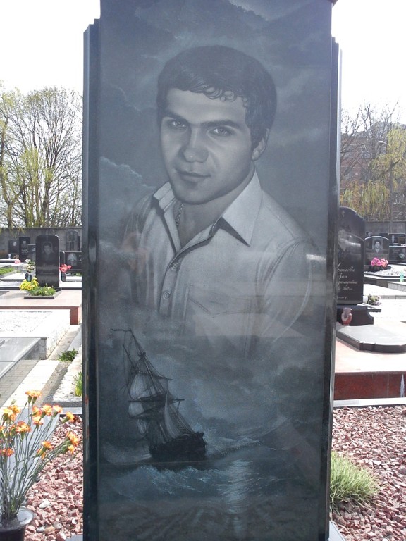 профессии памятник  1.jpg