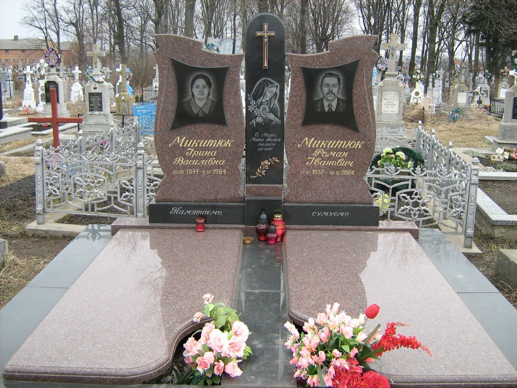 двойной памятник 12.jpg