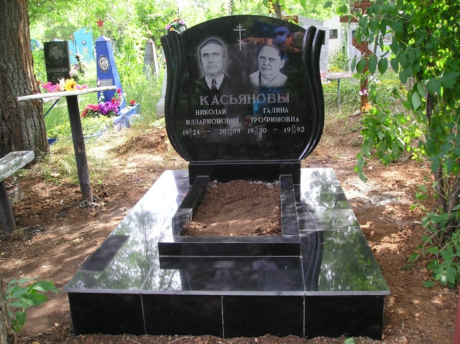 двойной памятник 22.jpg