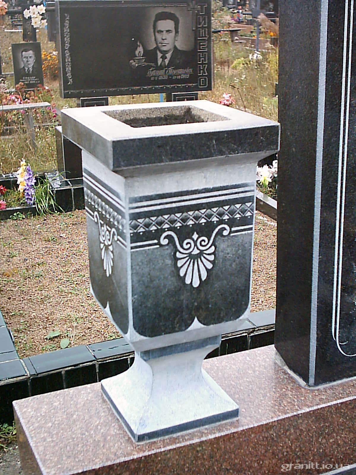 вазы лампадки из гранита и мрамора (5).jpg