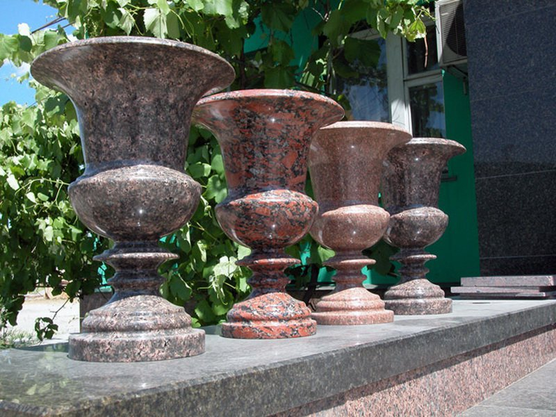 вазы лампадки из гранита и мрамора (34).jpg