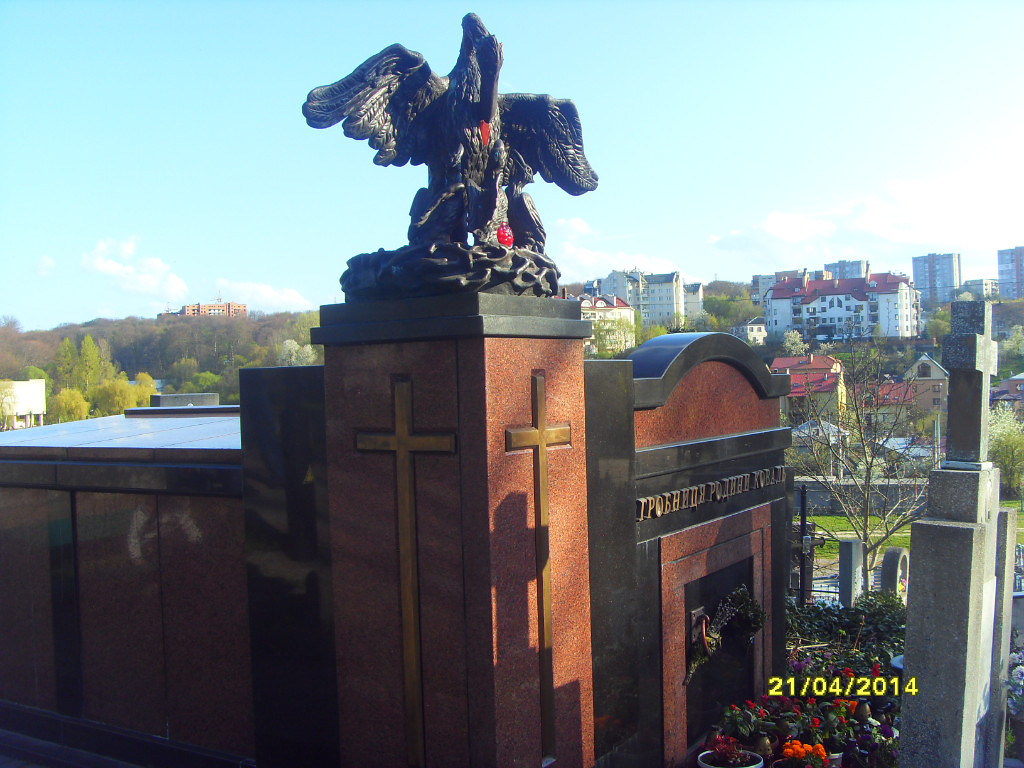 склеп гробница.jpg