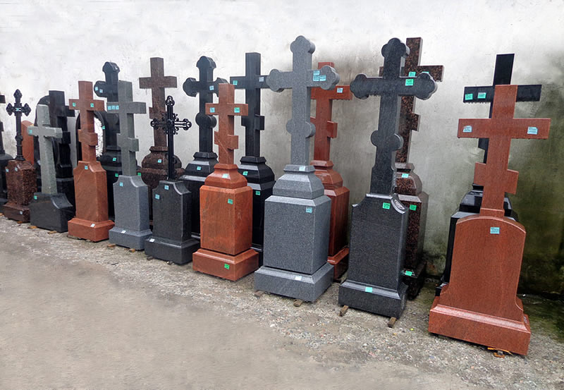 крест памятник.jpg