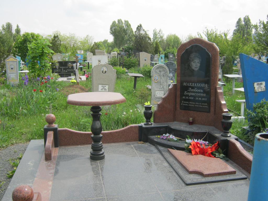 памятник гранитный.jpg