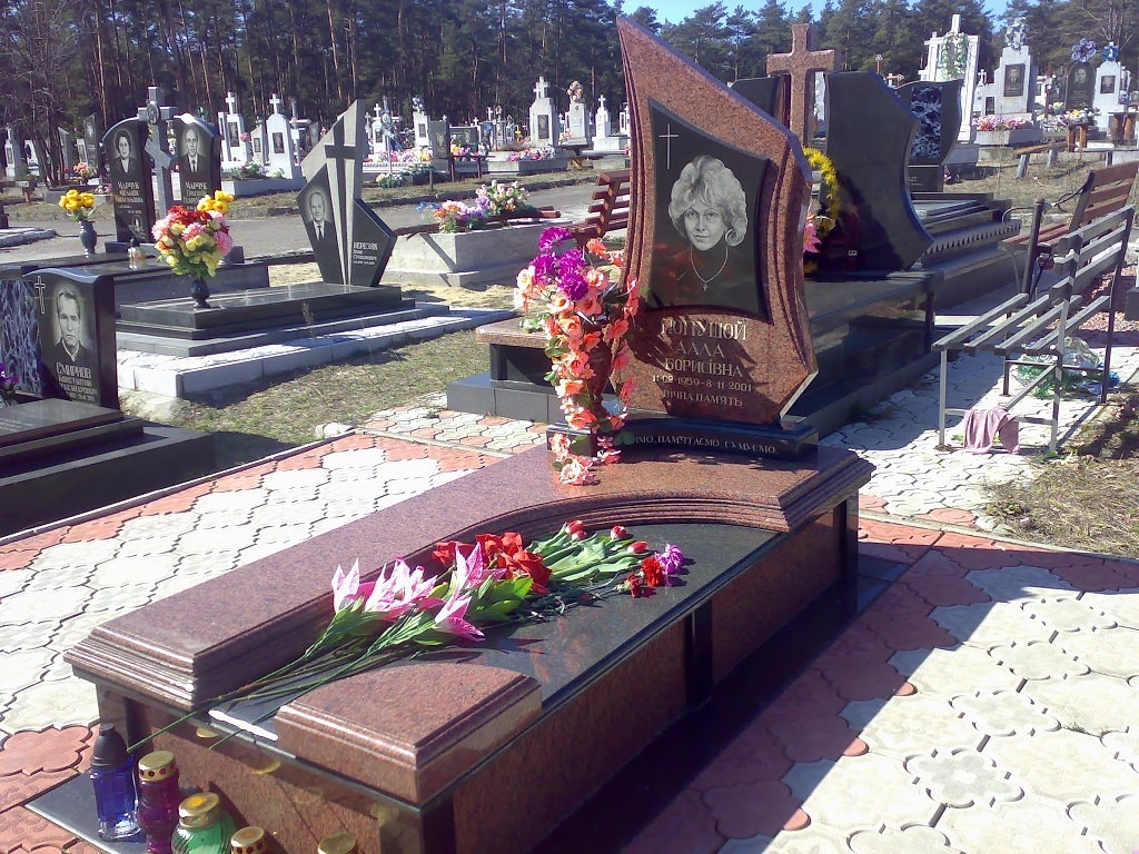 одинарный памятник.jpg