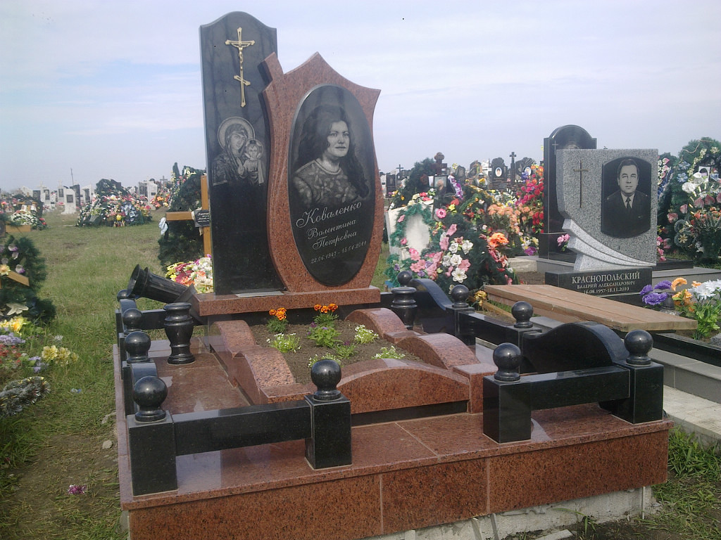 памятник на одного 2.jpg
