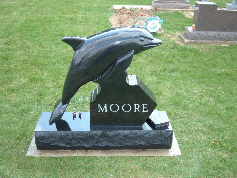 MOORE.JPG